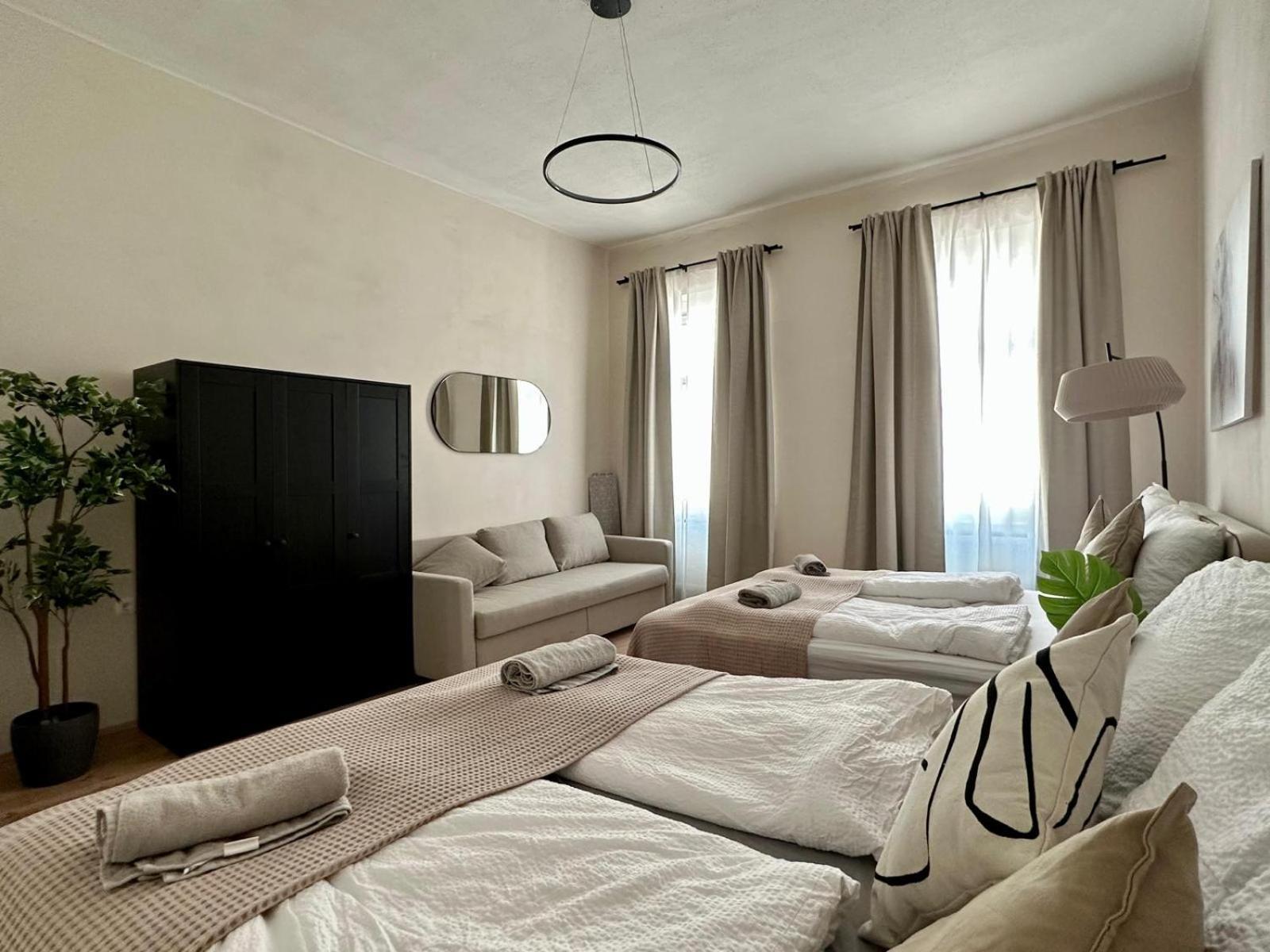 Spacious Apartment, 3 Min To U6 Metro * Viena