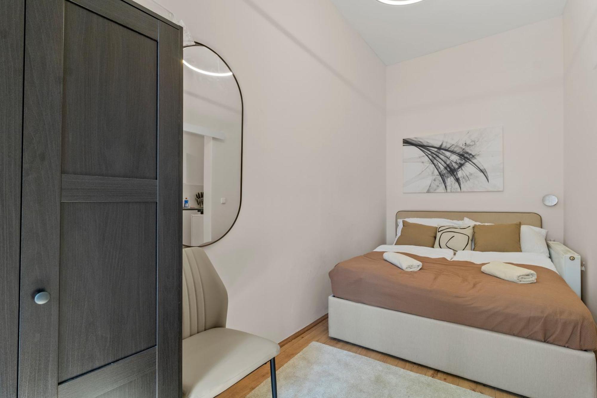 Apartamento Spacious Apartment, 3 Min To U6 Metro