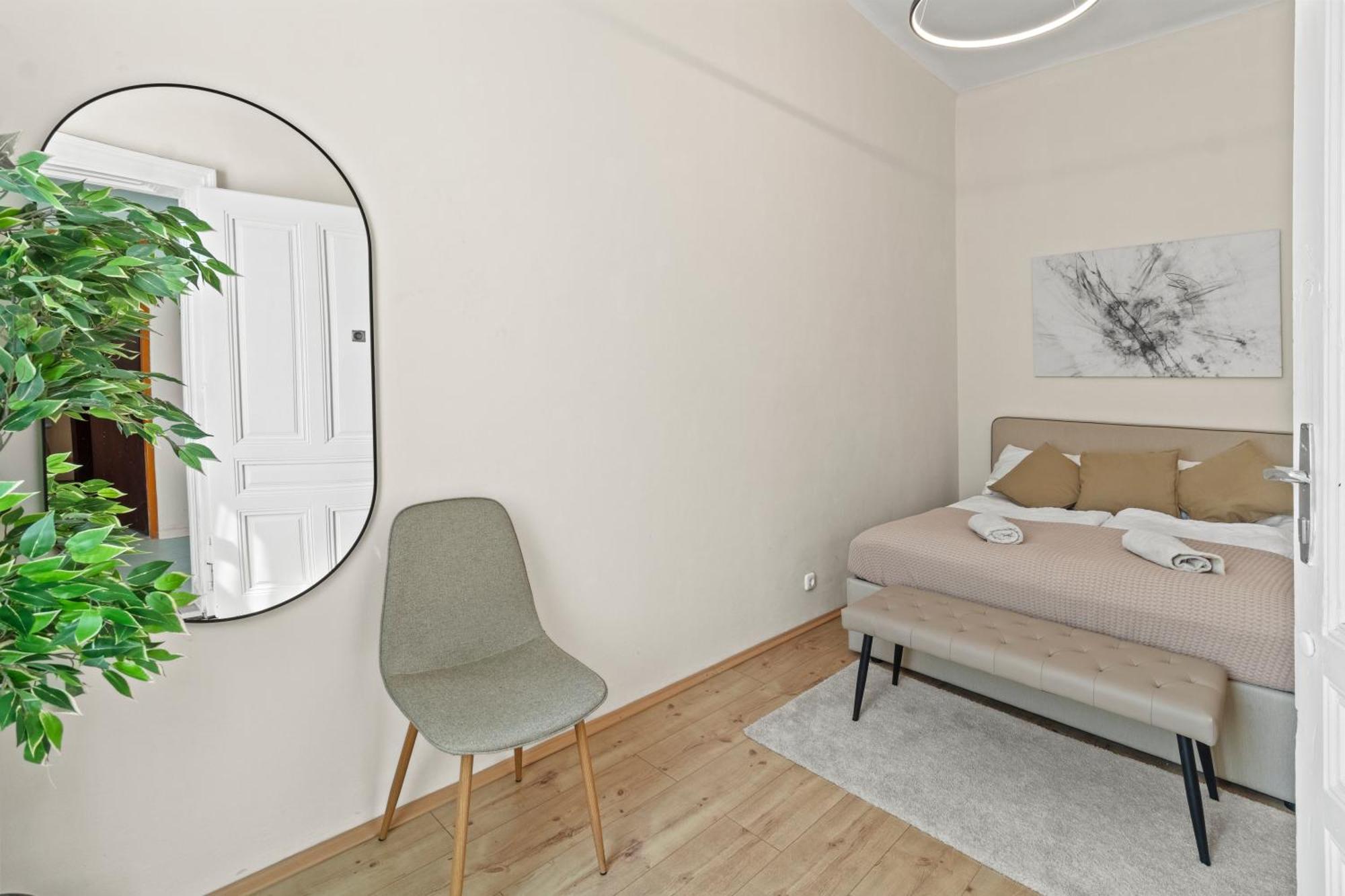 Apartamento Spacious Apartment, 3 Min To U6 Metro *