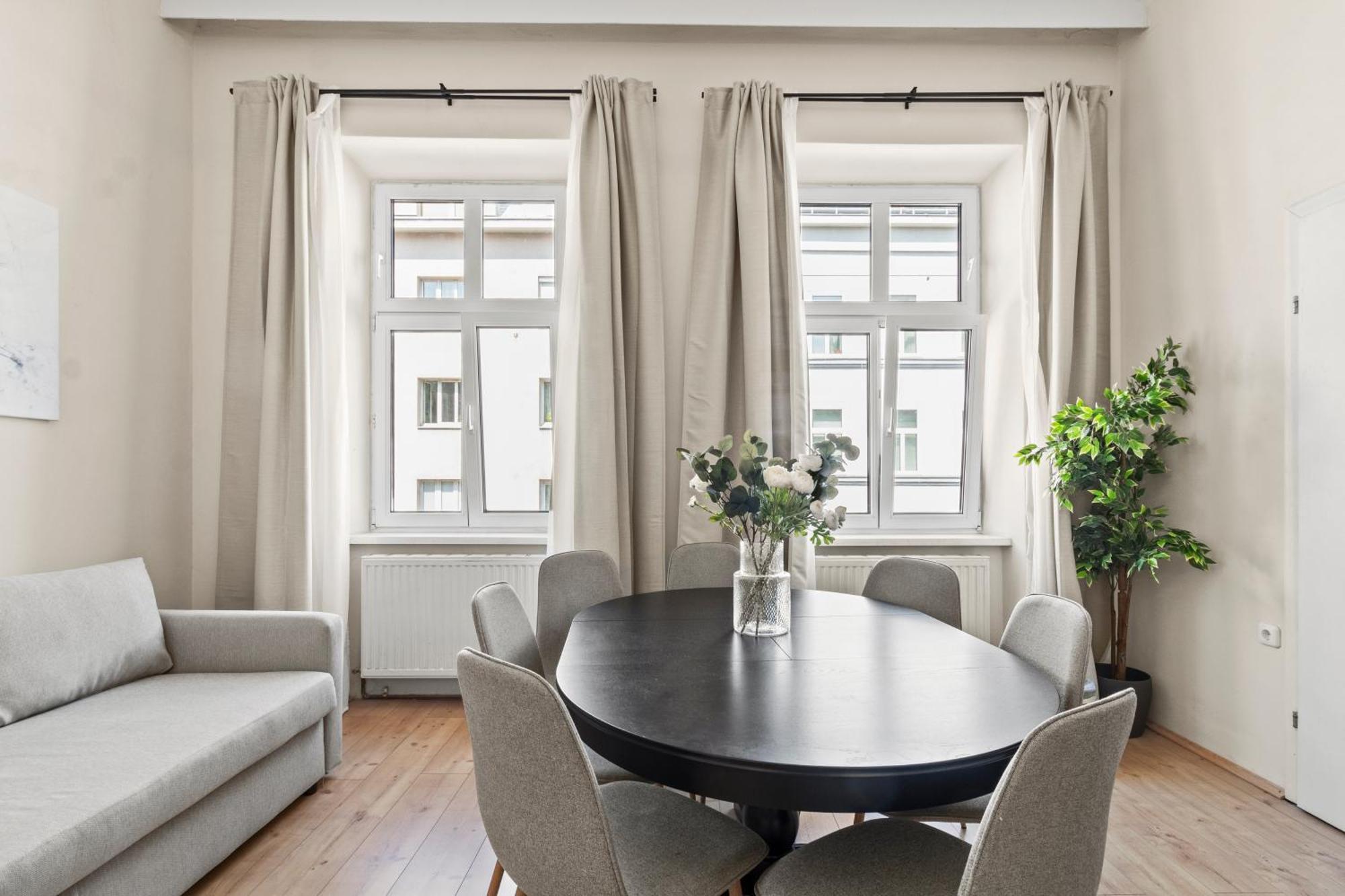 Spacious Apartment, 3 Min To U6 Metro Viena