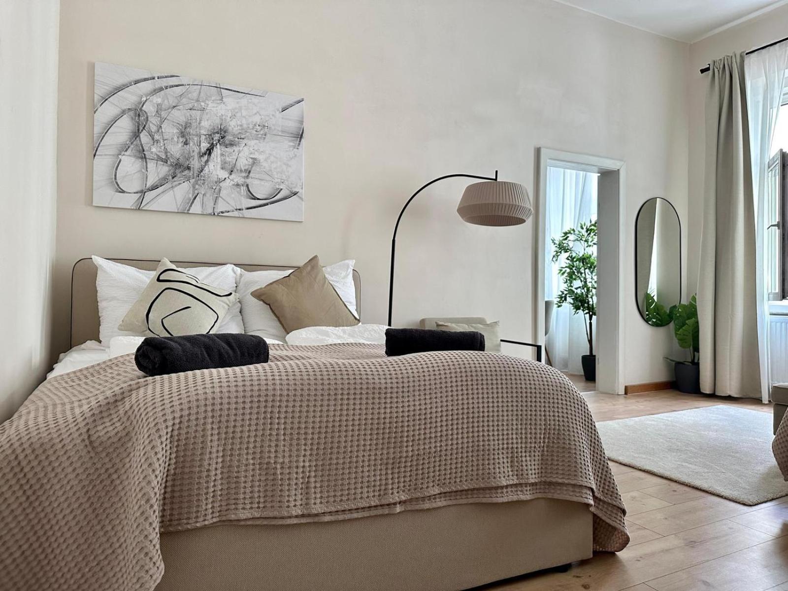 Appartement Spacious Apartment, 3 Min To U6 Metro